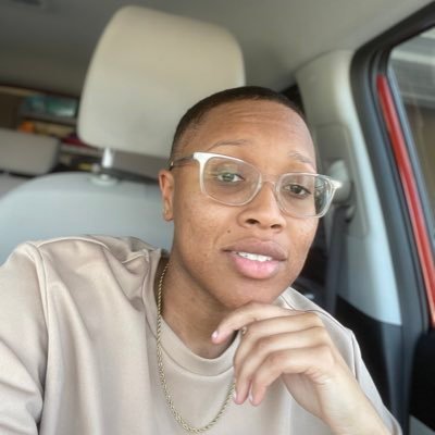 tropicalstar808's profile picture. ♑️