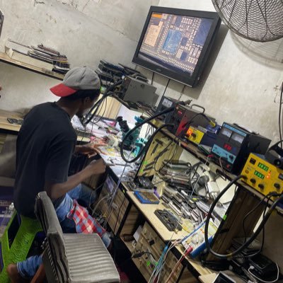 WELCOME TO MY WORLD, FOOTBALL⚽️ LOVER🏀🤞, FAST LEARNER. BUSINESS MINDED/  IPHONE SPECIALIST REPAIR AND SELL/ AND MANY MORE…@kenny.eng007@gmail.com THANKS