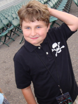 tattoomymom_btr's profile picture. happy to promote my favorite bands and brands.  big time rush fan.......my mom manages our address.  tweets come from both of our hearts.