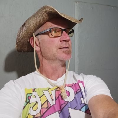 LeanIn2Freedom's profile picture. United We Stand - Divided We Fall