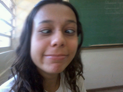 Ela apenas é uma otária que se acha. Odeia ela? É NOIS s2 / _|_ @fefemarocolo _|_