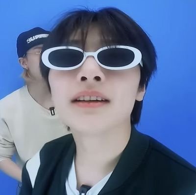 ⠈mi estabilidad emocional depende de los au's de @mrgeodick,
Taylor y yo contra el mundo 🥺
- My name is Chan ... And we from Australia!
-... come here sis ㅤㅤ