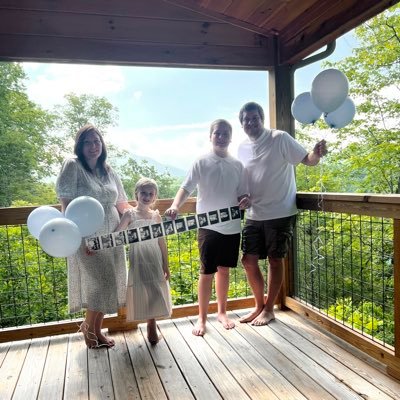 charliecrewdad's profile picture. Soon to be three time dad                    Lifestyle + Home + Food + Tech 🎈 danny@charlieandcrew.com