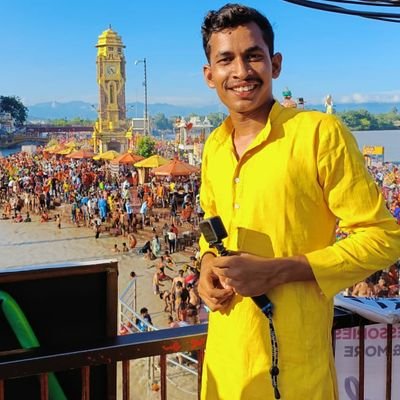 मै गलत कामों का विरोध करता हूँ और करूँगा
क्यूंकि भविष्य मे मुझे लड़ने वालो मे गिना जाएगा बिकने वालो मे नही !!
(दीपक जायसवाल पत्रकार)