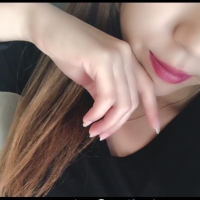 １９歳大学生です🐰 立ちバックが好きで何回もしちゃいます💞　一緒に見せ合い出来る人いたら仲良くしよ🙈