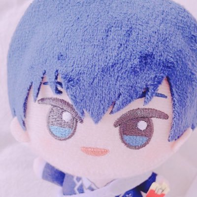 グッズ垢❁20↑❁⃘地方住❁ブルログッズ収集中❁お取引やグッズのツイートをします❁基本本垢にいるので返信が遅れる恐れあり❁⃘