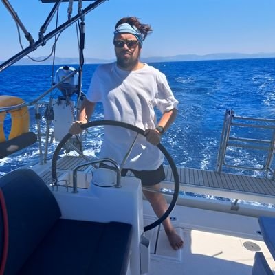 📸 Action / Sports photographer. Real Estate and Architecture Photographer, Ocean Photography
⛵ Sailor
📨 riaan1deb@gmail.com
Instagram :@riaandbphoto