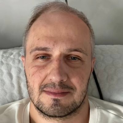ama_slavic's profile picture. Я тут, коти тут, сімʼя тут, робота тут.