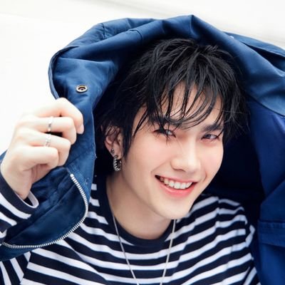 bluesummer05's profile picture. i am a baby byl
my dad's name is Build Jakapan
i love daddy biubiu much
i'll stay by his side forever
he's my blue summer