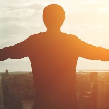 不動産会社を5社経営/その他に様々なサービス業を展 開/多額の資産を困っている方々へ還元する為にTwitter 始めました!