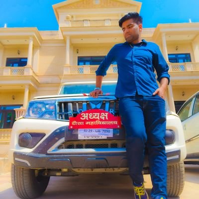 poswalshubham11's profile picture. #अंदाज #हसीन #होना #चाहिए
#बाकी #तो #किस्मत #की #बात #है