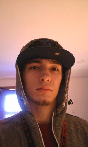 ItzBroderick's profile picture. 