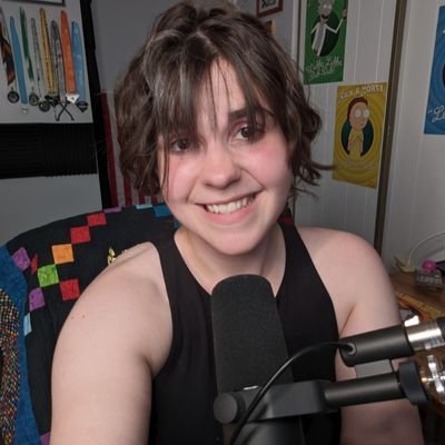 Podcaster, Twitch streamer
business email ✉️: fatlegschickenboy@gmail.com
