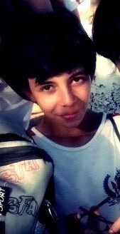 13 anos , cruzeirense , mineiro , aquariano , legal , amigo , alegre  , handebol , coca-cola !! Follow-me ?
