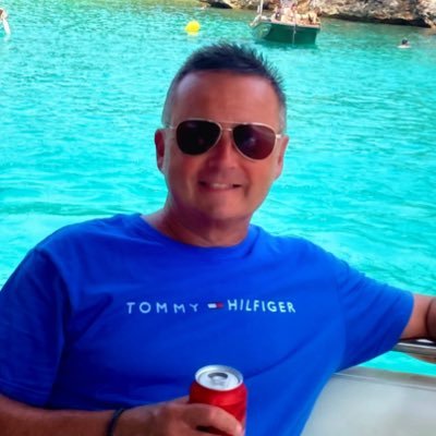 Mallorca, Tenerife and Devon beach life. Wife, two adult ‘kids’, Reading FC, Real Mallorca, mojitos and house music. Tweets: Mostly mine. Roxy, forever in my ❤️