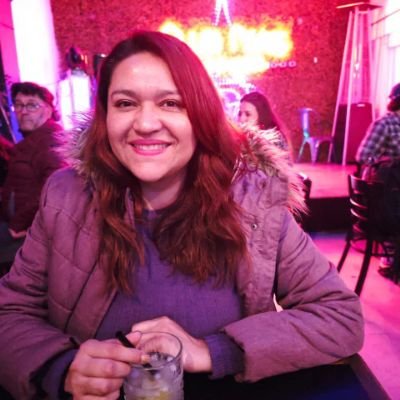 Sil_RojasC's profile picture. Estoy de lado del pueblo, de todos los pueblos