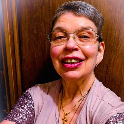 Reader, writer, poet, photographer, artist, blogger since '05, designs, and copy editor. Published in News&Views magazines. Creativity & inspiration expert.