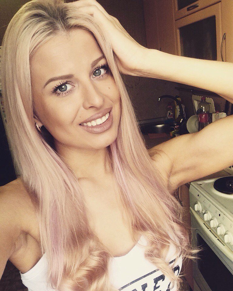 skiterperg41754's profile picture. Desi Desi na bol ya kar chori re is desi re fan duniya holi re