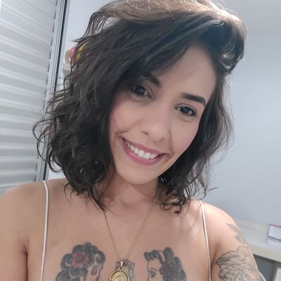 EmanuelaAmorim8's profile picture. ✌🏼