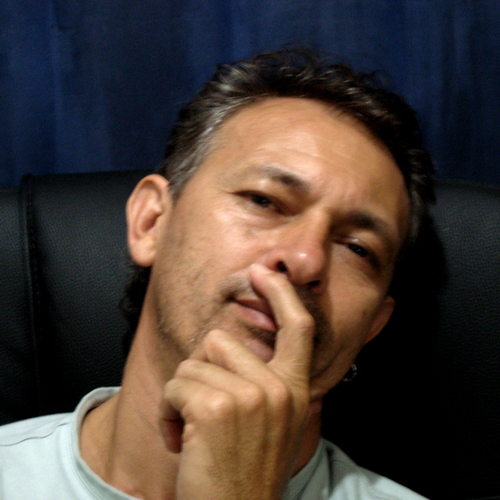 BigNelCorrea's profile picture. Endoscopia da Loucura, o histórico primeiro CD de BigNel, em 2012. Demorou, mas vai chegar gostoso rsrs. Conto com tod@s na divulgação.