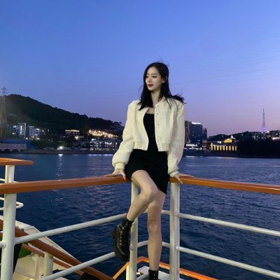 日本在住/韓国で化粧品関係 &アパレル &WEB制作などの仲介等やってます以前のアカウントを放置してたら凍結されてました&新しく作り直しましたので宣伝のため企画行います!お仕事の依頼は公式LINEに