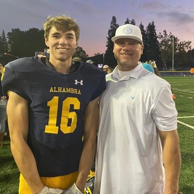 |DIABLO VALLY COLLEGE| (CA) |FOOTBALL| 6’4 255 TE