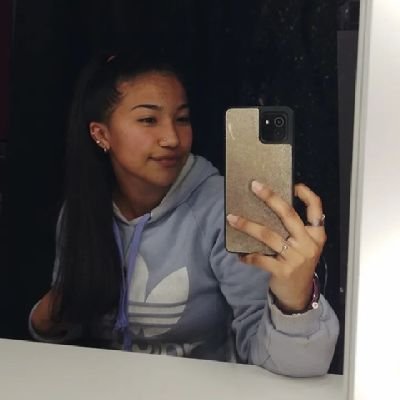 👸
