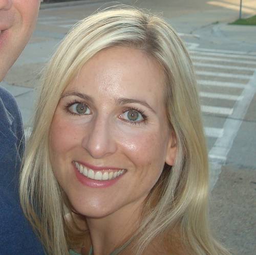 Daughter. Sister. Wife. Mommy. Dog Lover. Army Wife. CrossFitter. Clean Eater. Blessed. Finding my piece of paradise daily.