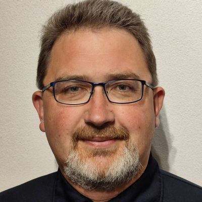 Misanthrop, Nihilist, Narzisst - Menschen werden geboren, leben, lieben, sterben, ihre Körper vermodern und dann ist auch schon alles wieder vergessen.