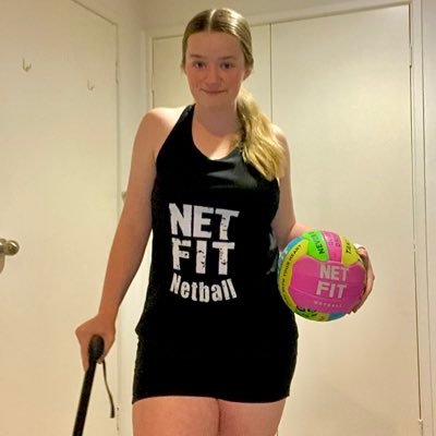 chronically ill netball nerd and gym rat , vixens obsessed 🦊