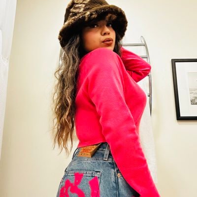 jackievia44's profile picture. I AM NOT QUITTING