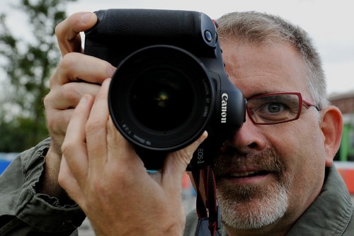 foru22's profile picture. Freelance Photographer