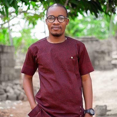 Businessman, IT Specialist, Founder of DEKDLLIS SERVICES @iam_dekdllis, one of the largest Printing Press in Volta Region| Follow | Retweet | 036 219 6157 |