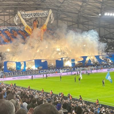 Supporter , abonnée du meilleur club de France  . Je ne suis ps exigeant je me contente seulement du meilleur