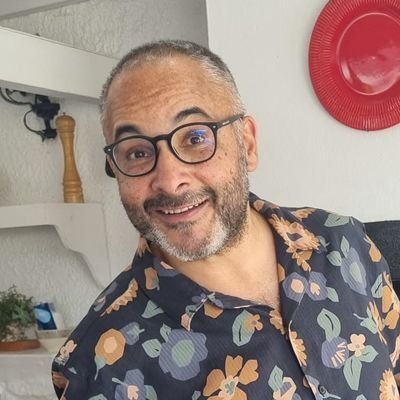 CarlosG03129217's profile picture. Pai de 2as, Benfiquista, Amante de Ténis e aprendiz de apreciador de vinhos!