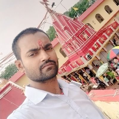 HariOmjnv518's profile picture. शिक्षक कभी साधारण नहीं होता, प्रलय और निर्माण उसकी गोद में पलते हैं।”-आचार्य चाणक्य