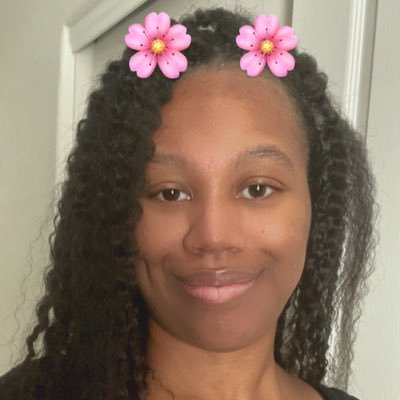 31 ♌️ • Beauty & Book Blogger 👩🏾‍💻📚💄• YT Creator • Author of His Babygirl on @Wattpad #bookblogger #blackcreator #amwritingromance #booktwt #writertwt