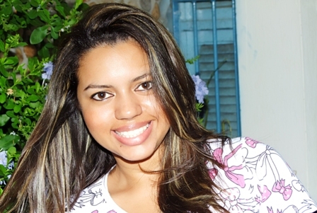 SOU FOTOGRAFA
DESIGNER GRAFICO
CROSS FITEIRA
MOTOQUEIRA,
FILHA DE CAMINHONEIRO
MÃE, MULHER, AMIGA
CRISTÃ.