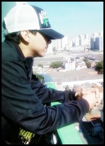 NÃΘ BΛSTΛ EXISTIR ! TEM QUE ENCΘMΘÐΛR . $ .!
http://t.co/wtgnej0Par