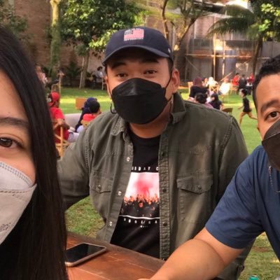 frhndwis's profile picture. whtevr.