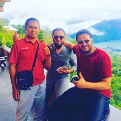 سواق ومرشد السياحة جزيراة بالي إندونيسيا
التقاط من والى المطار🚕 ☎
اسمه:#ابو_مشعل
واتشاب 006281390116227
📲