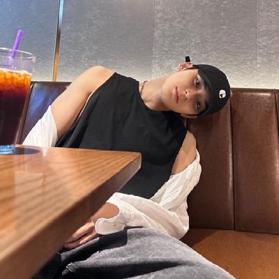 a human🚶🏻♀️a fan account 📌 Virgo🌌 Caratland📍Bittersweat♡ #SEVENTEEN #MINGYU💎
first acc @linnjjkoo