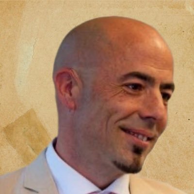 (I Am) Drawn to multiple forms of the ONE Light in Metaphysics/ Spirituality/ Non-Duality/ Quantum Physics/ Music/ Art/ Literature. Student of ACIM since 1993
