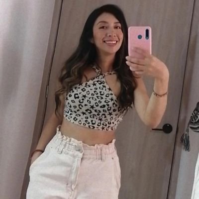 linagabriela_4's profile picture. 📍🌋☁️ PASTUSA 🤍 🎶Tan liviana que no se deja joder Tan anclada que sabe dónde ir Tan liviana que se hace feliz...Liviana Liviana 🎶