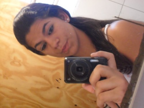 Minha imagem é vc quem faz ... minha vida sou eu quem vivo.. Não sou metida e sim realista
