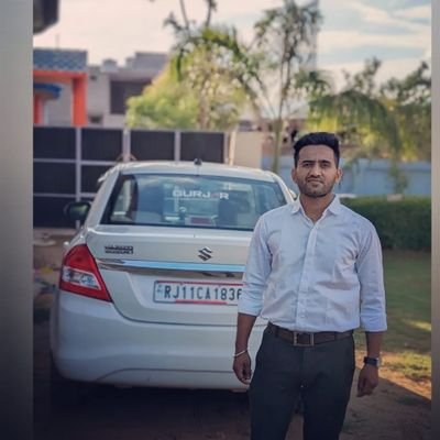याचना नहीं, अब रण होगा,
जीवन-जय या कि मरण होगा।
दुर्योधन! रण ऐसा होगा,
फिर कभी नहीं जैसा होगा।