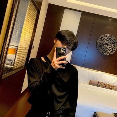 Idkeuns's profile picture. 