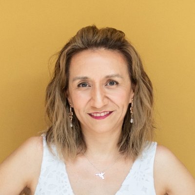 Mujer, ella, mexicana // Gerente de Desarrollo Organizacional // Coach Ontológica // Eterna aprendiz en la vida // Curiosa, lectora, escritora, creativa