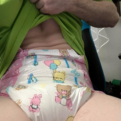 27 year old diaper lover 

Canadian 🇨🇦

Gamer🎮🎮

Looking to make friends 💓💓

Dm open ❤️❤️