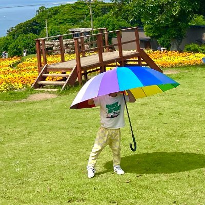 【生きていたら色んなことがあるけれど、それも全てデザインへ活かしたい!】デザイナー歴19年_WEB DESIGN/グラフィックデザイン/LPデザイン/ロゴ/パッケージ/キャラクターデザイン/イラストと幅広く活動するパパデザイナーです。